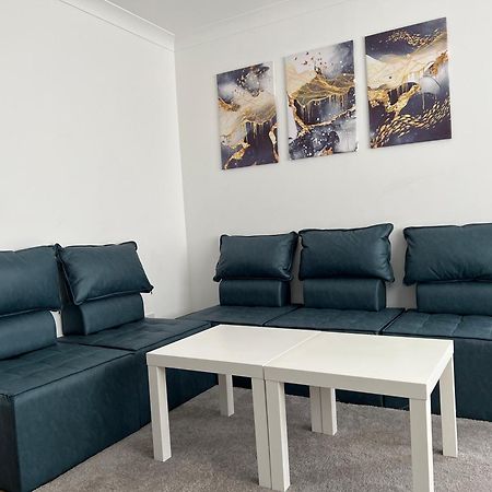 Springfield House- Near Newcastle Centre, Hospital And Keele University! Stoke-on-Trent Екстериор снимка