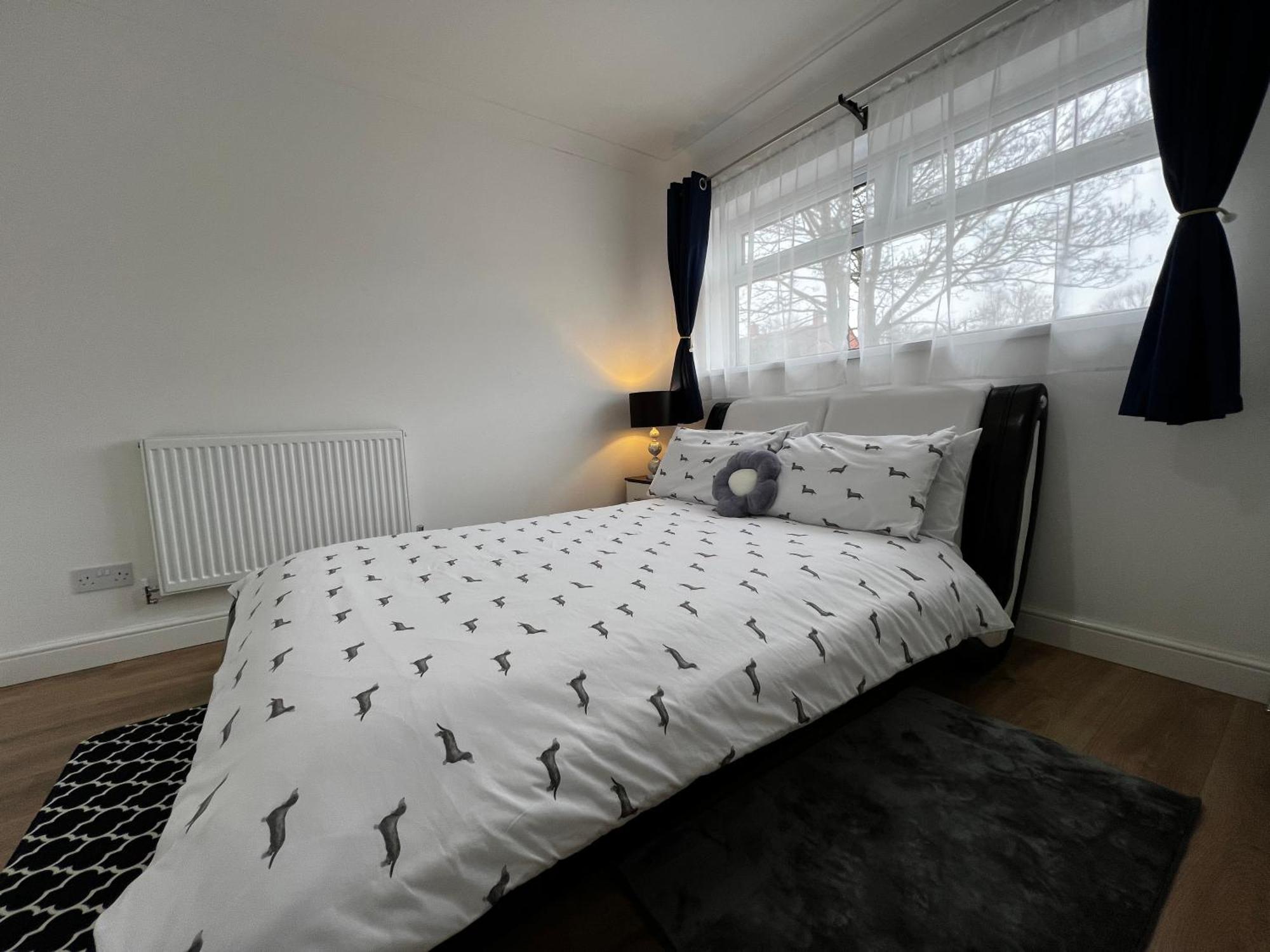 Springfield House- Near Newcastle Centre, Hospital And Keele University! Stoke-on-Trent Екстериор снимка